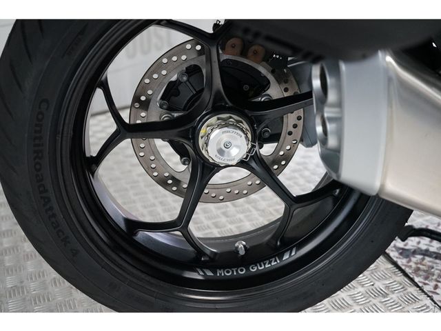 moto-guzzi - v-100-mandello