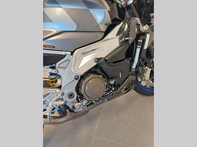 aprilia - tuono-1000-r