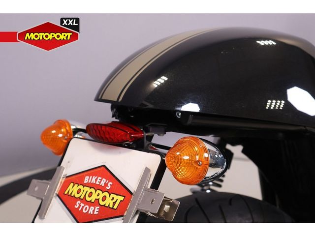 triumph - thruxton-900