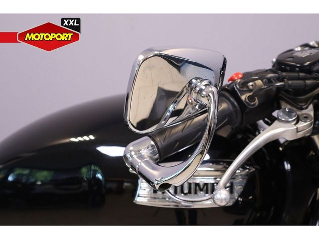 triumph - thruxton-900