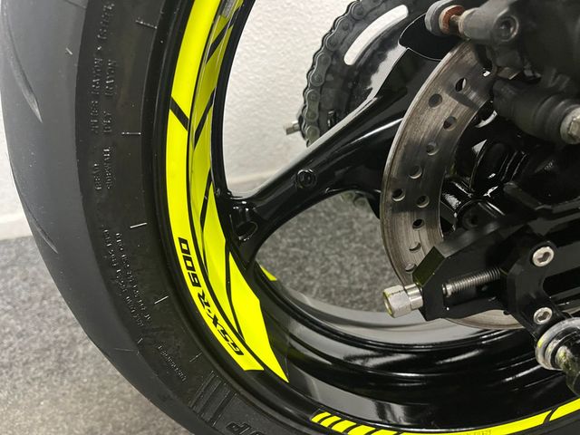 suzuki - gsx-r-600