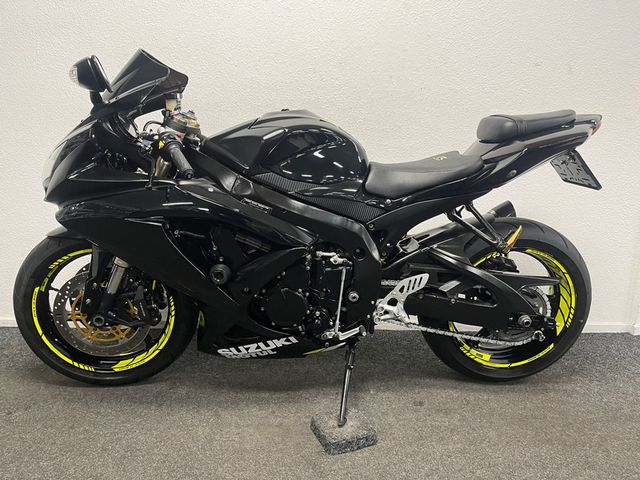 suzuki - gsx-r-600