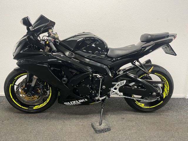 suzuki - gsx-r-600