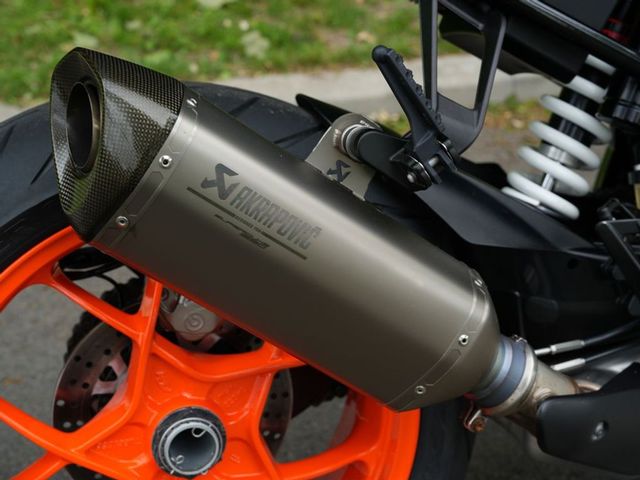 ktm - 1290-super-duke-r