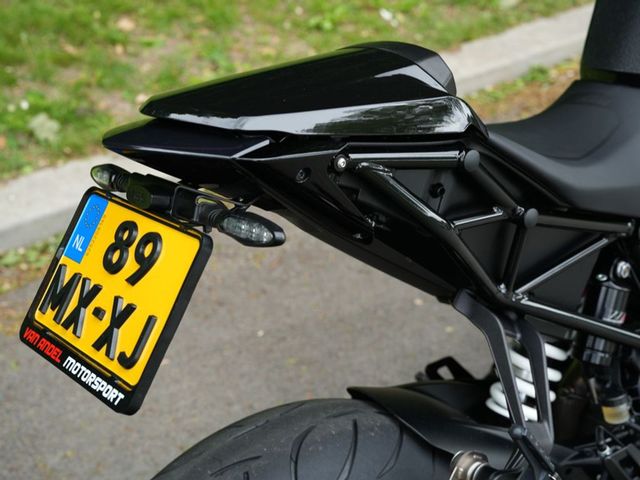ktm - 1290-super-duke-r