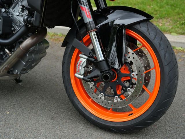 ktm - 1290-super-duke-r