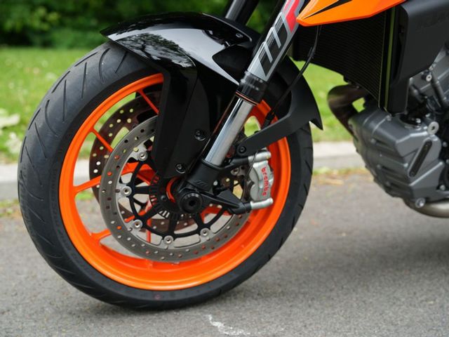 ktm - 1290-super-duke-r