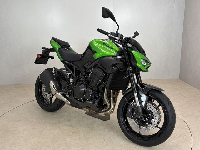 kawasaki - z900