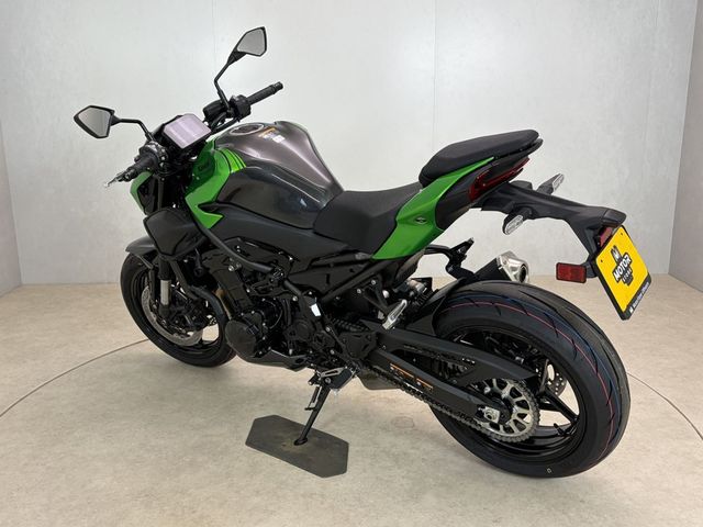 kawasaki - z900