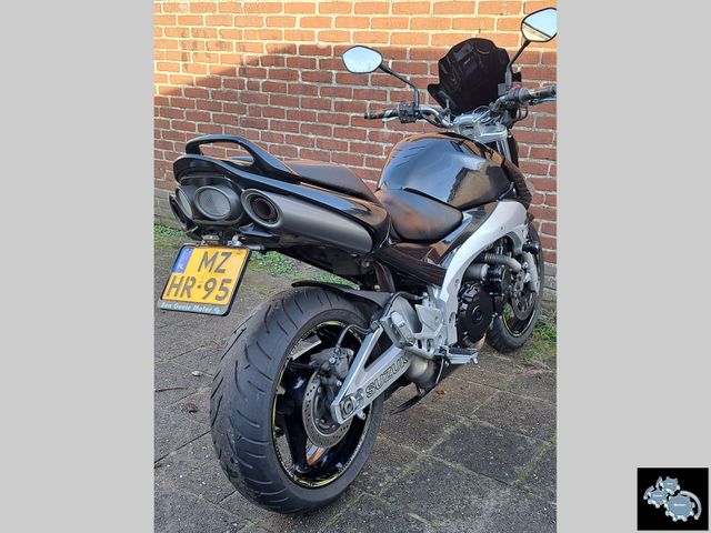suzuki - gsr-600