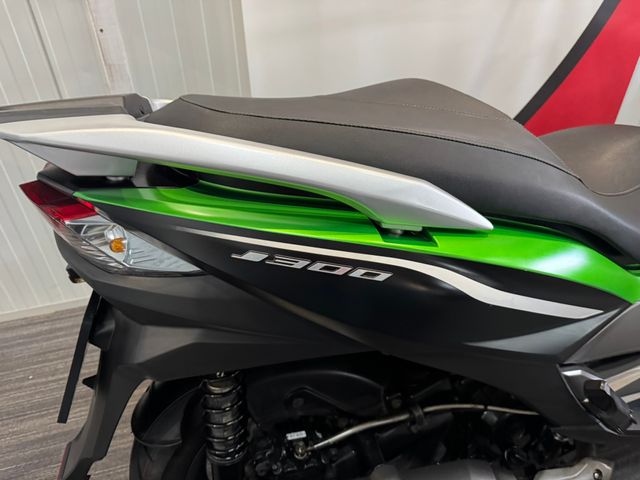 kawasaki - j-300
