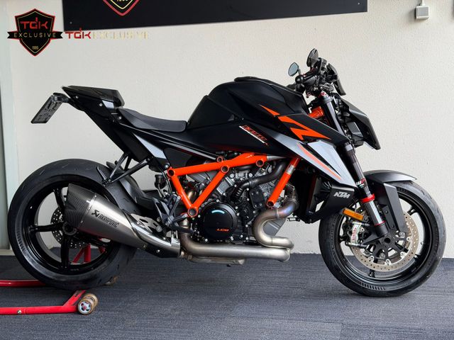 ktm - 1390-super-duke-r