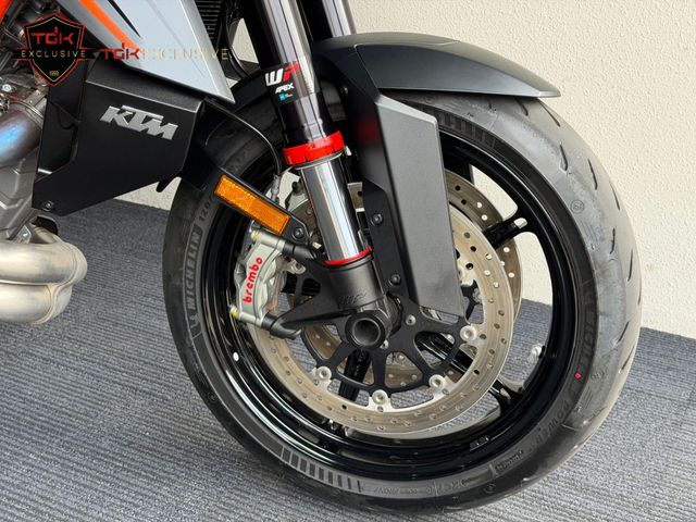 ktm - 1390-super-duke-r