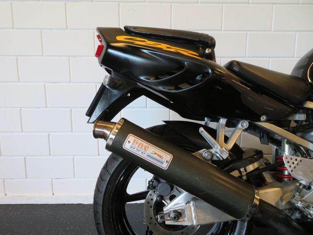 honda - cbr-900-rr-fireblade