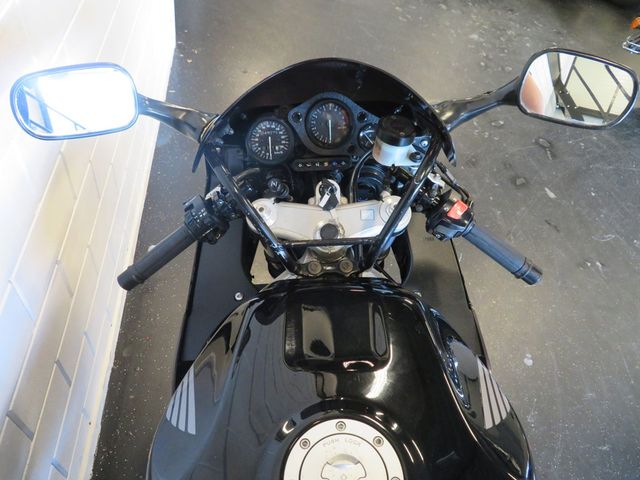 honda - cbr-900-rr-fireblade