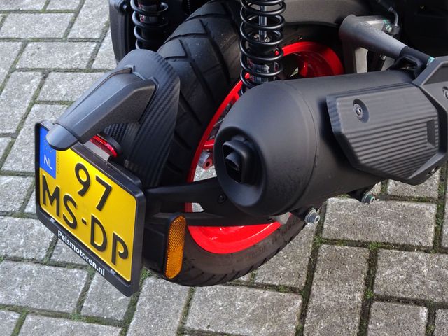 aprilia - sr-gt-sport-200