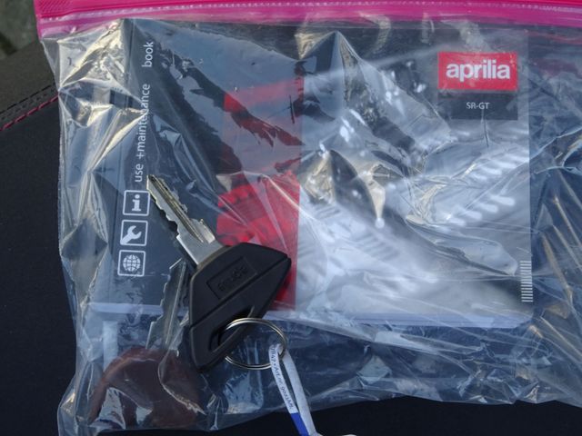 aprilia - sr-gt-sport-200