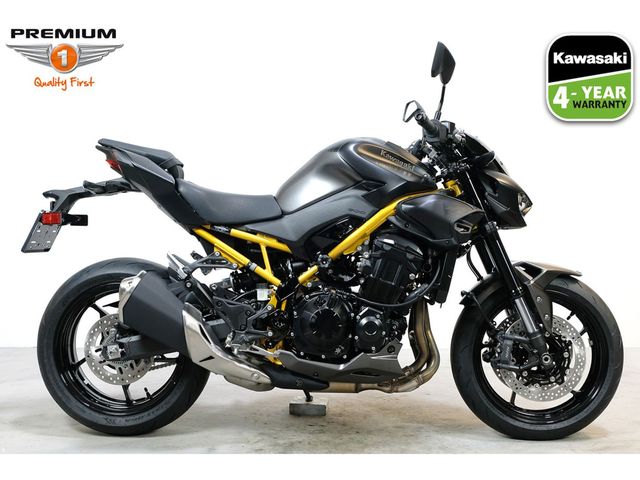 kawasaki - z900