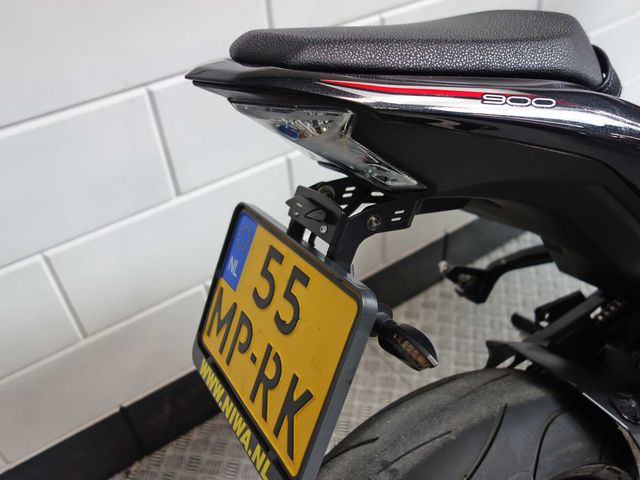 kawasaki - z900