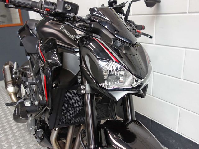 kawasaki - z900