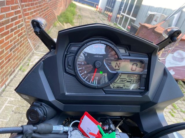 suzuki - v-strom-650-a-touring