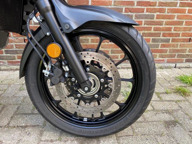 suzuki - v-strom-650-a-touring