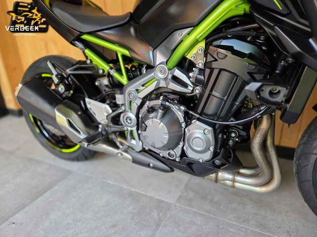 kawasaki - z900