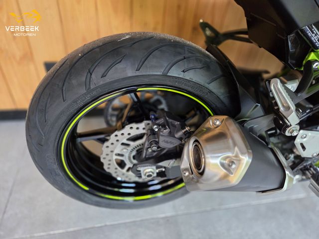 kawasaki - z900