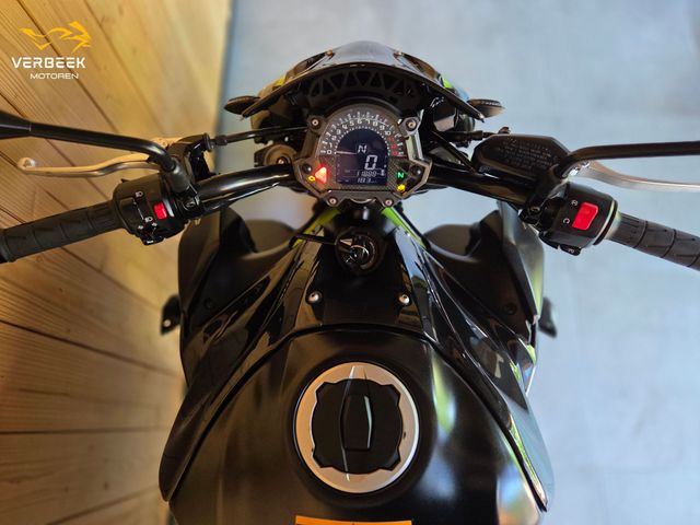 kawasaki - z900