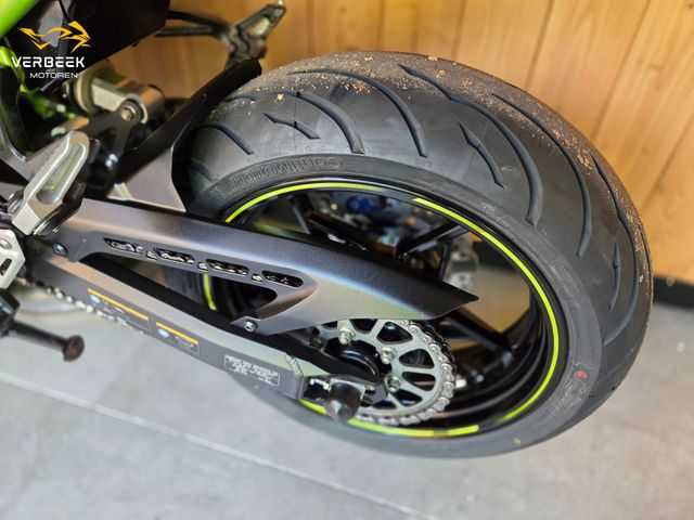 kawasaki - z900