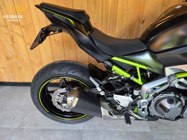 kawasaki - z900