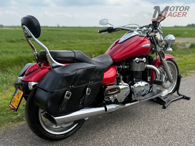 triumph - thunderbird