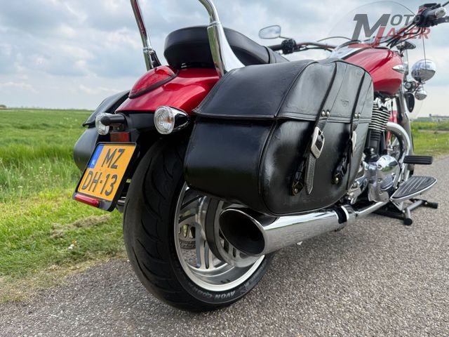 triumph - thunderbird