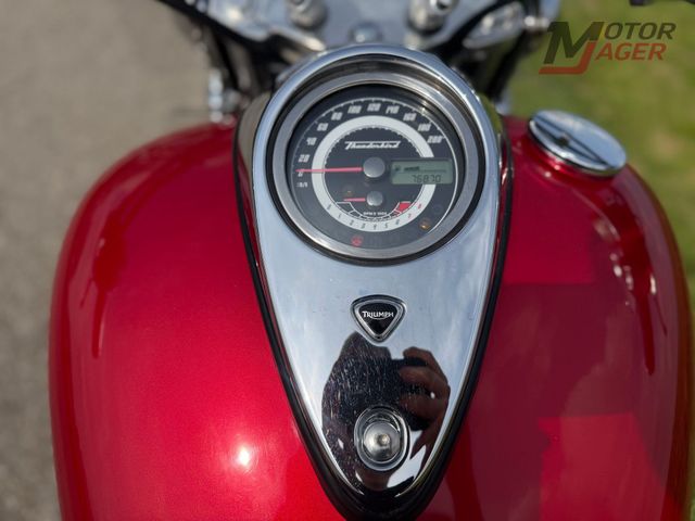 triumph - thunderbird