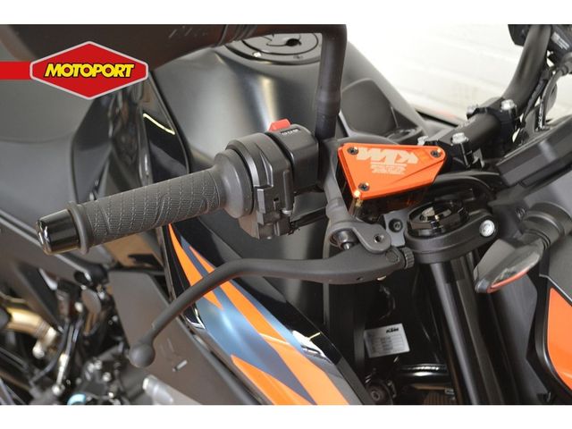 ktm - 890-duke