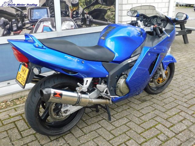 honda - cbr-1100--xx-super-blackbird