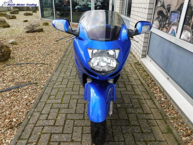 honda - cbr-1100--xx-super-blackbird