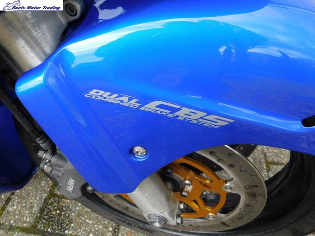 honda - cbr-1100--xx-super-blackbird