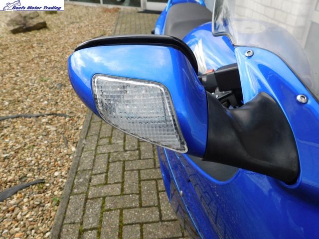 honda - cbr-1100--xx-super-blackbird