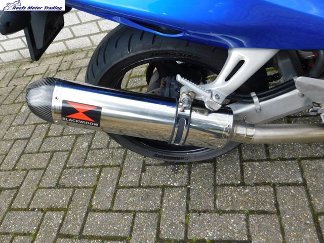 honda - cbr-1100--xx-super-blackbird