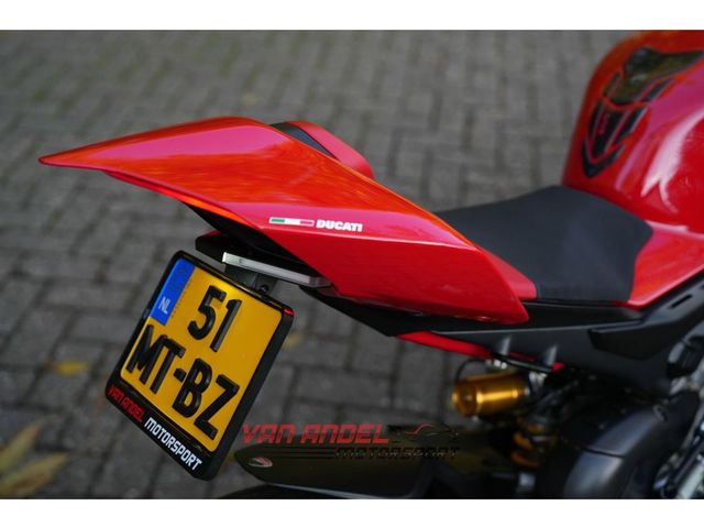 ducati - panigale-v4-s