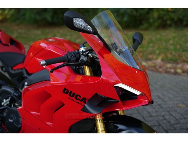 ducati - panigale-v4-s