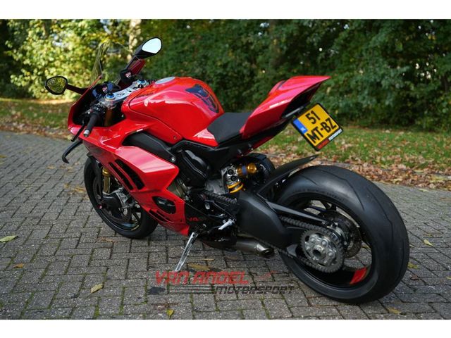 ducati - panigale-v4-s