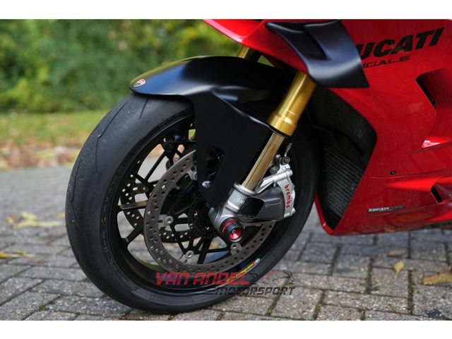 ducati - panigale-v4-s