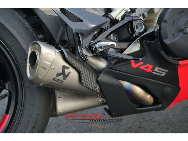 ducati - panigale-v4-s