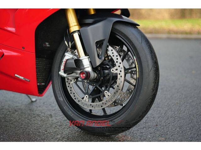 ducati - panigale-v4-s