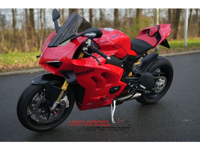 ducati - panigale-v4-s