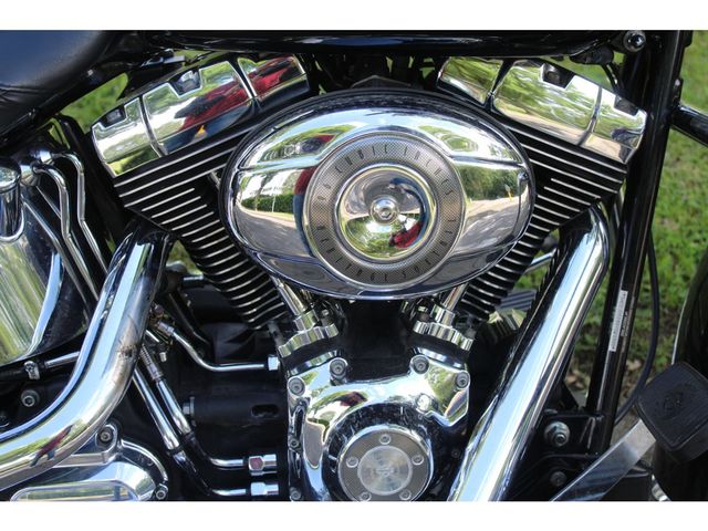 harley-davidson - softail-deluxe