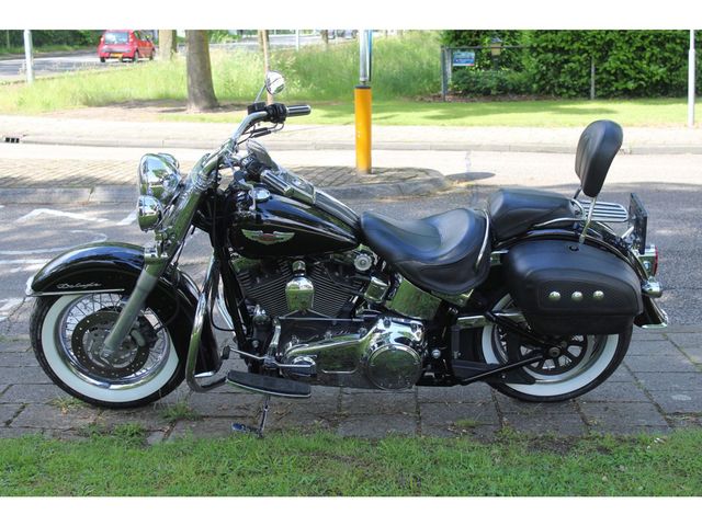 harley-davidson - softail-deluxe