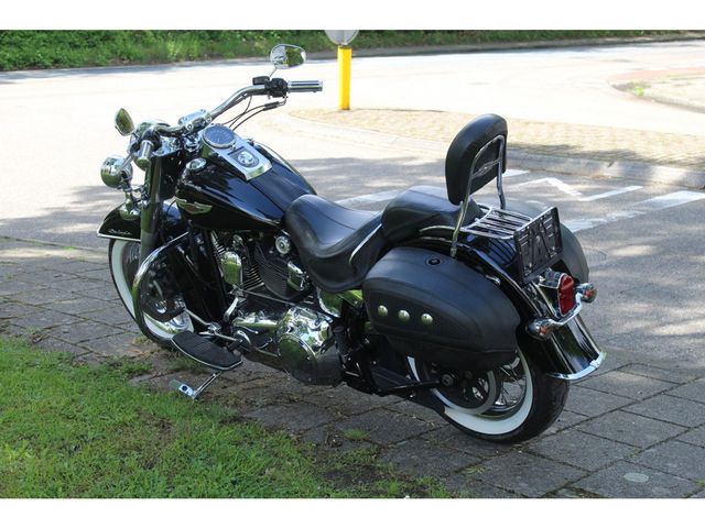 harley-davidson - softail-deluxe